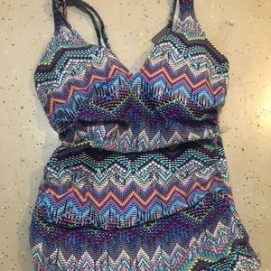 Top fancy nice swimtop excelent for hiding ussue